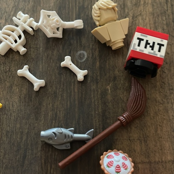 Lego pets horse husky cat Lego tools lot - Picture 4 of 4